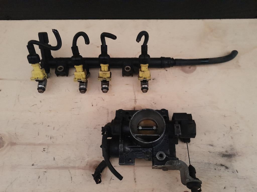 GASKLEPHUIS + INJECTORRAIL - FIAT PANDA - MODEL 169 - 1100cc, Verzenden, Gebruikt, Fiat