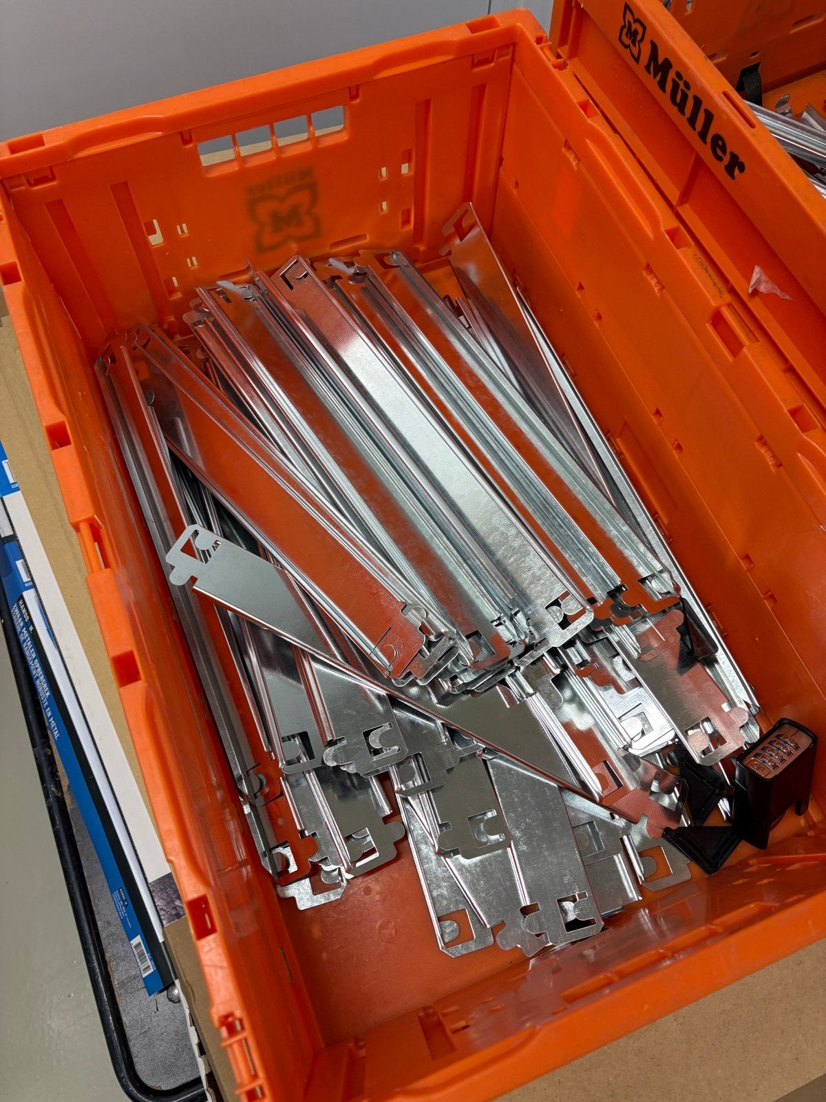 Foto 7 van Grote partij gebruikte Handson Gamma stellingkasten