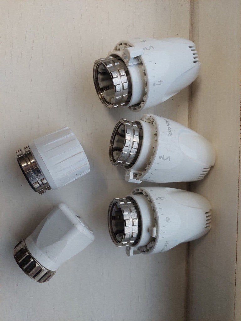 5x Radiatorknoppen (3x Comap thermostaat, 2x handknop) M30, Verzenden, Gebruikt
