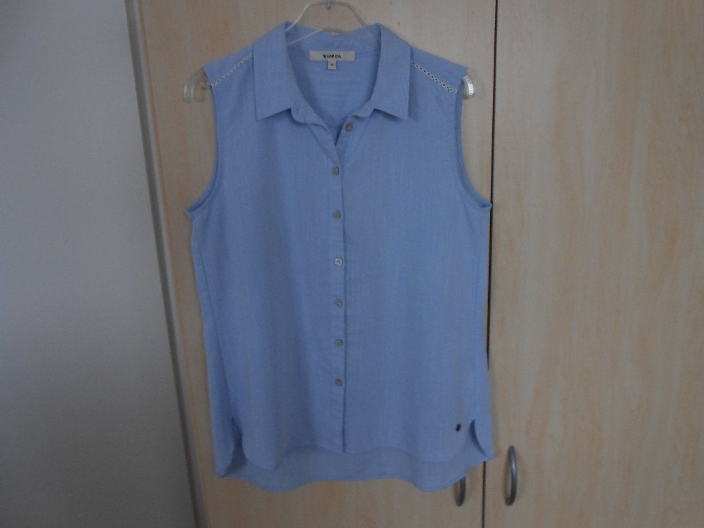 Nieuwe lichtblauwe blouse maat M van Garcia, Maat 38/40 (M), Blauw, Nieuw, Ophalen of Verzenden