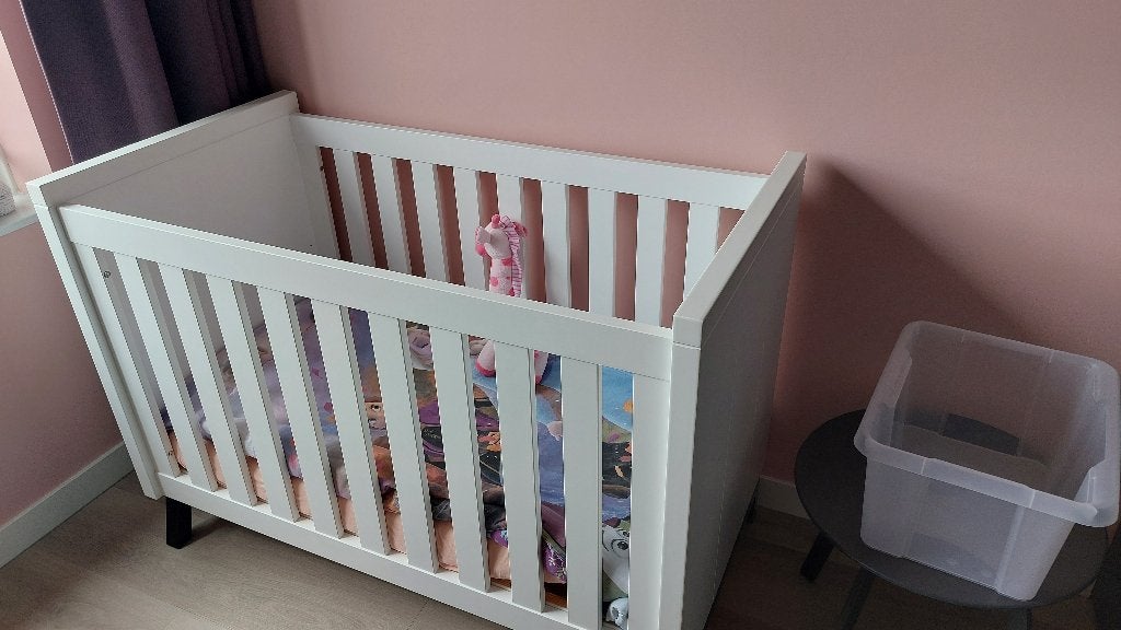 Kinderledikant met bijpassende commode, Ophalen, 50 tot 70 cm, Nieuw, 100 cm of meer