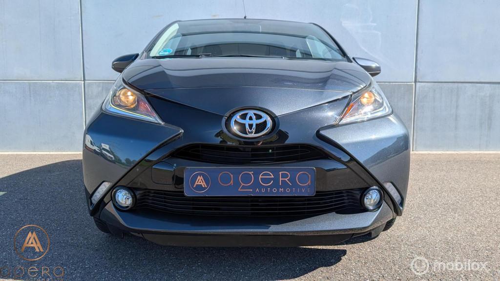 Toyota Aygo 1.0 VVT-i x-play, 5 Deurs, Airco, Camera, Garant, Voorwielaandrijving, Stof, Gebruikt, Met garantie (alle)