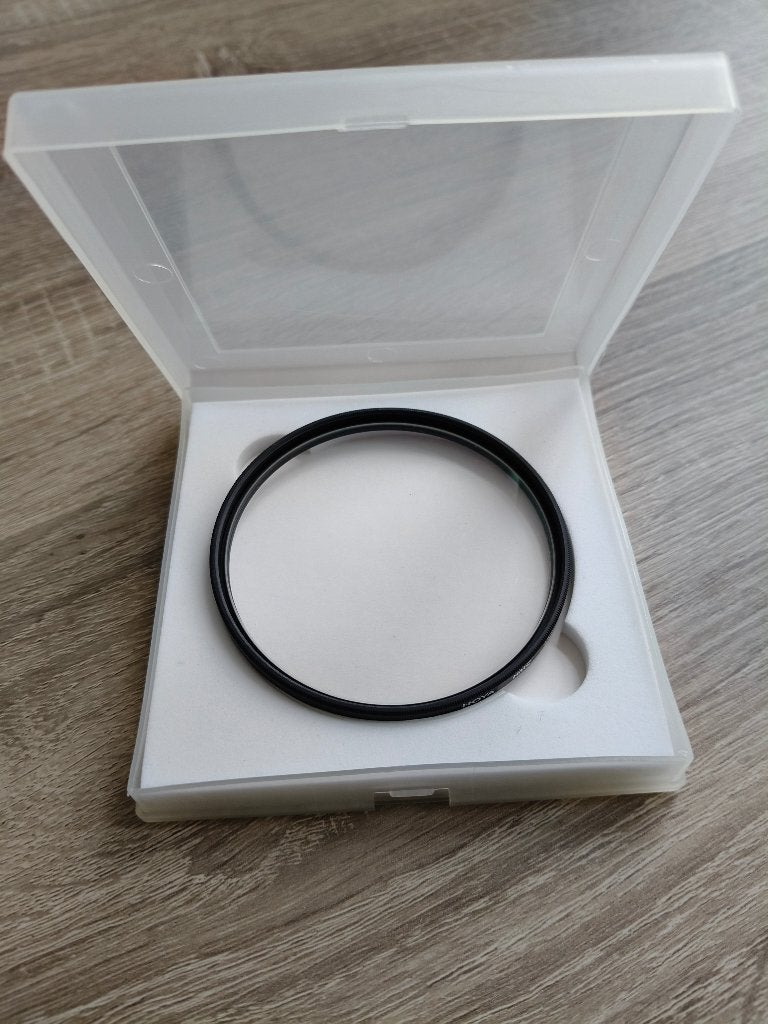 Hoya MHC UV filter 77mm, UV-filter, Inclusief opbergcase, Ophalen of Verzenden, Zo goed als nieuw
