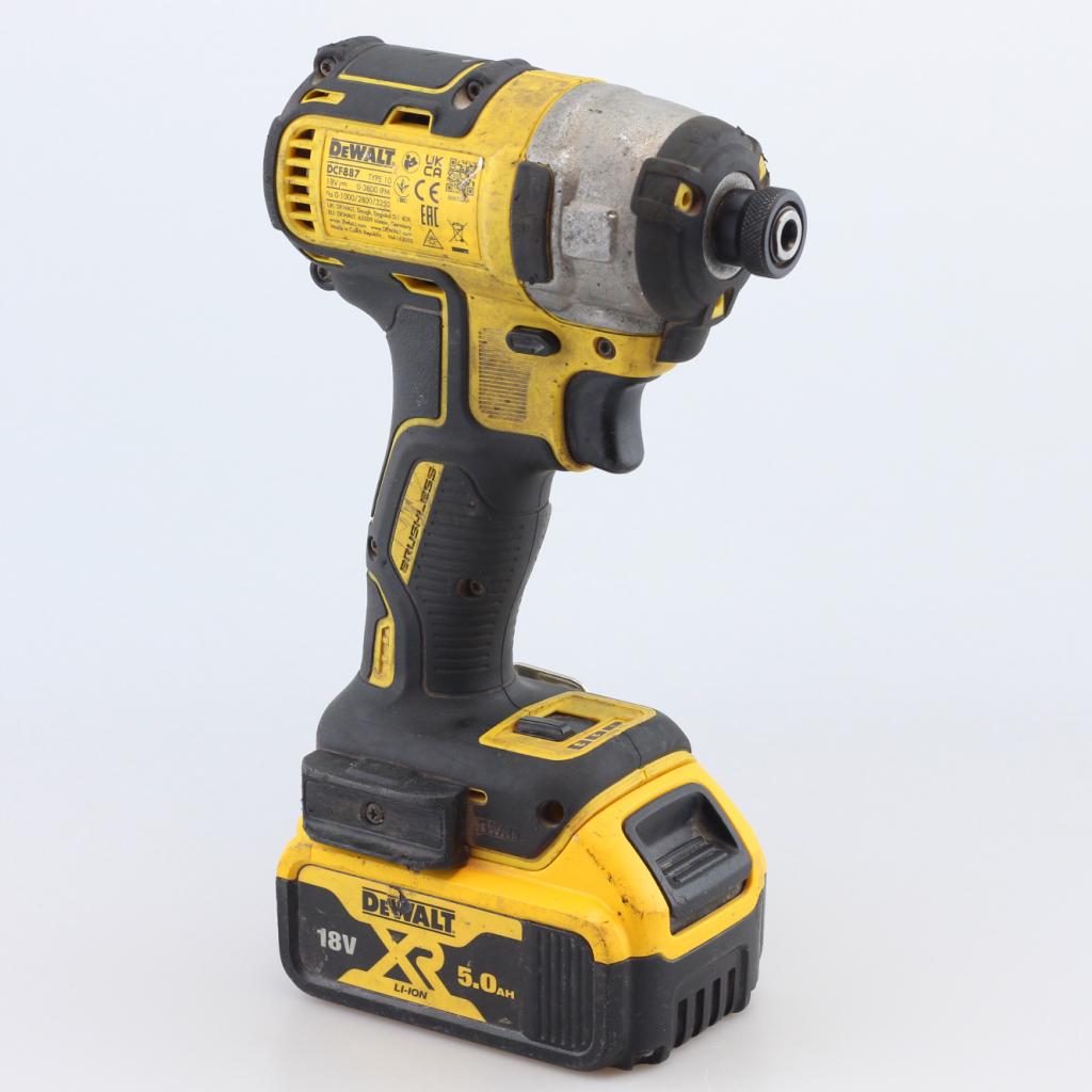 Dewalt DCF887 Slagschroevendraaier 2023 Incl Accu 5.0Ah 18V, Dewalt, Zo goed als nieuw, Support@dewalt.com, 701 E. Joppa Road
Towson, MD 21286
USA