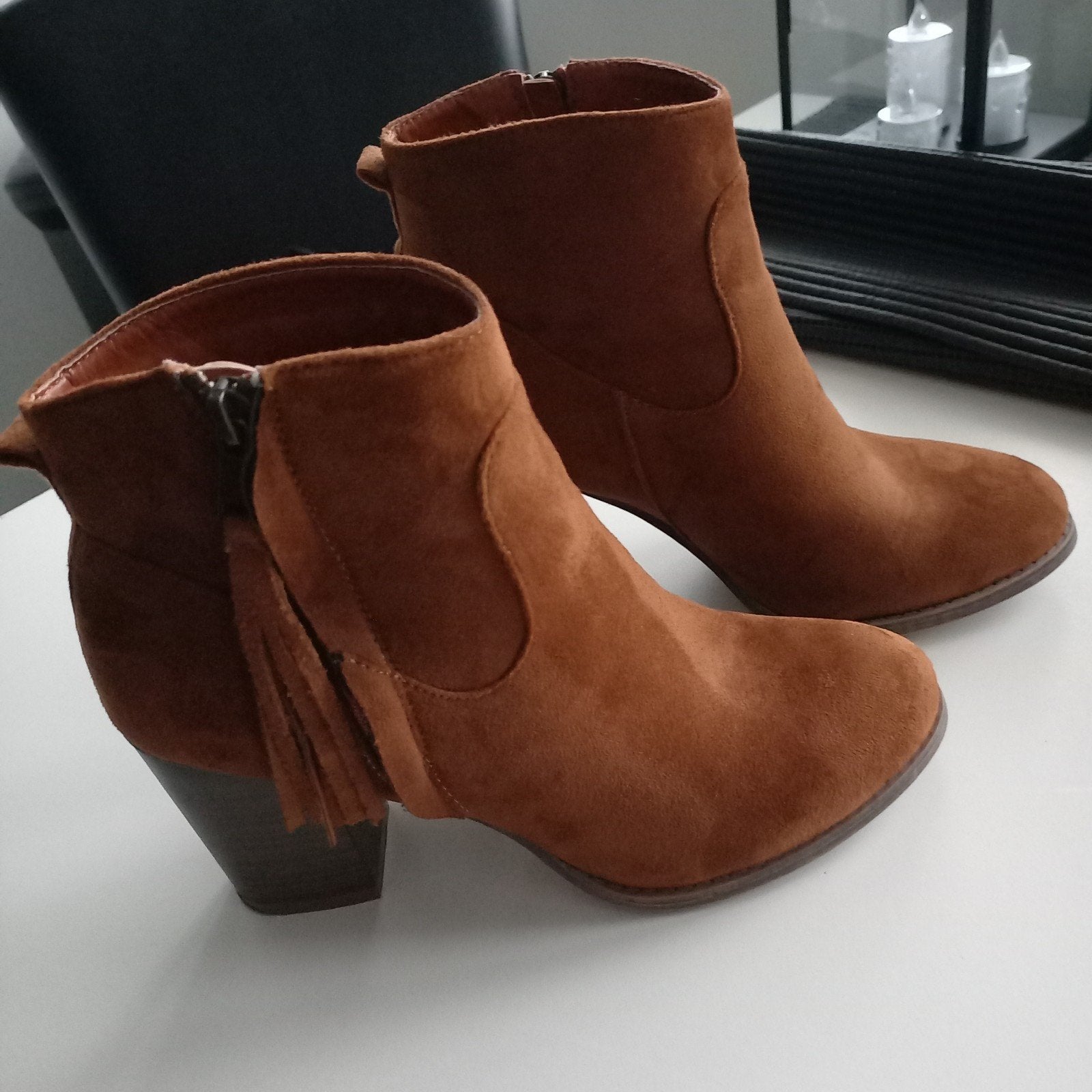 nieuwe suède laarsjes maat 39 koopje nu, Kleding | Dames, Bruin, Lage of Enkellaarzen, Nieuw, Ophalen of Verzenden