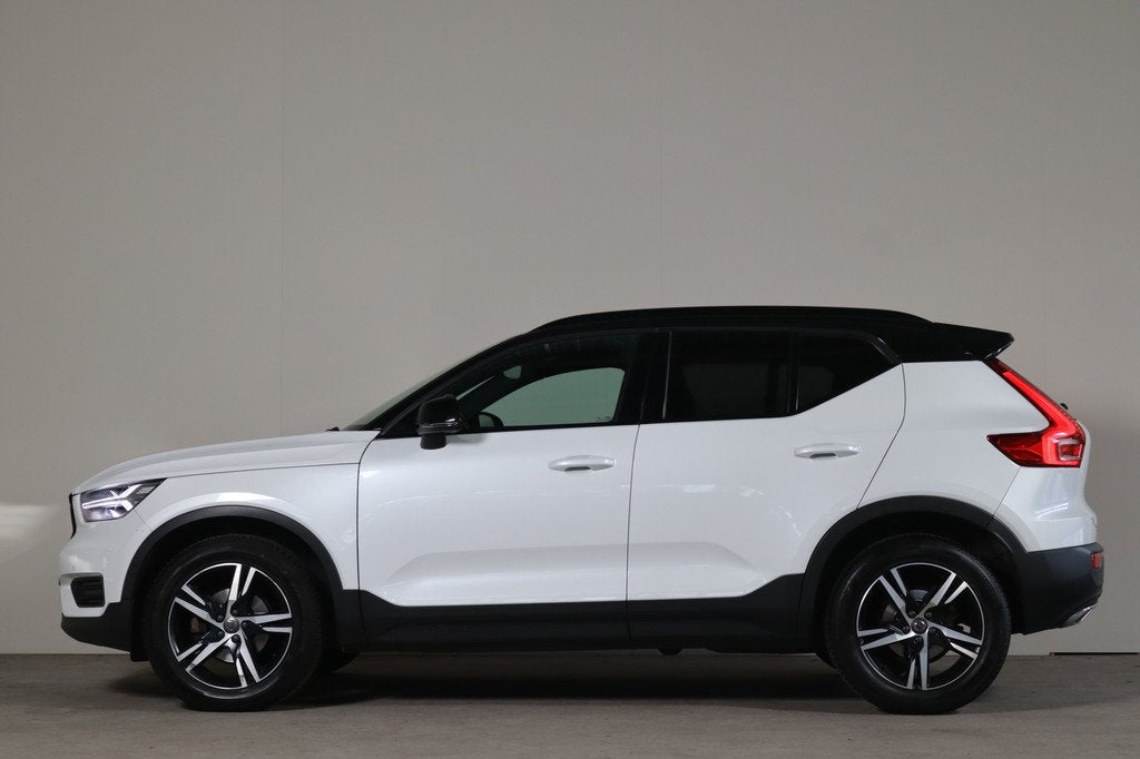 Volvo XC40 1.5 T3 R-Design NL-Auto! Panoramadak I Camera I A, Auto's, Volvo, Gebruikt, Euro 6, Wit, Origineel Nederlands