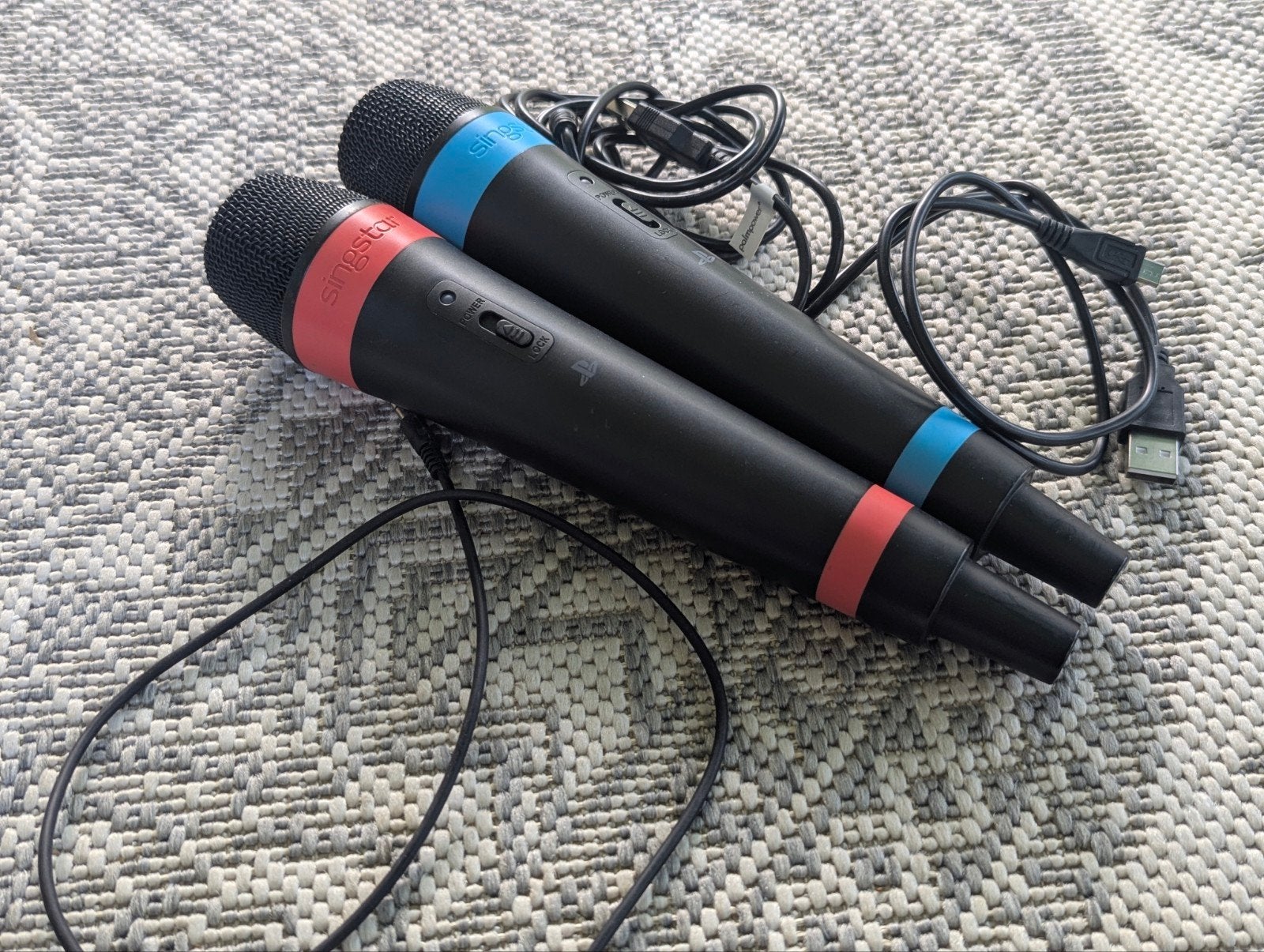 SingStar Microfoons (2 stuks) - Ideaal als uitbreiding, Spelcomputers en Games, Spelcomputers | Sony PlayStation Consoles | Accessoires