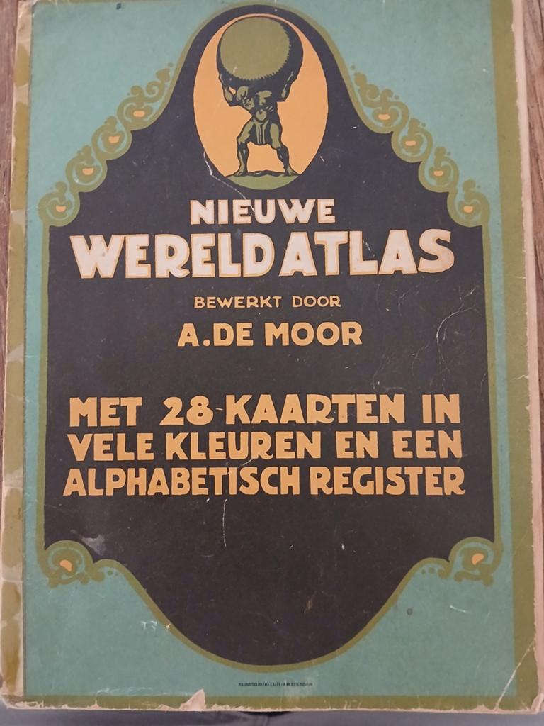 Nieuwe Wereldatlas 1935 - A. de Moor, Boeken, Gelezen, Overige atlassen, A. de Moor, Ophalen of Verzenden