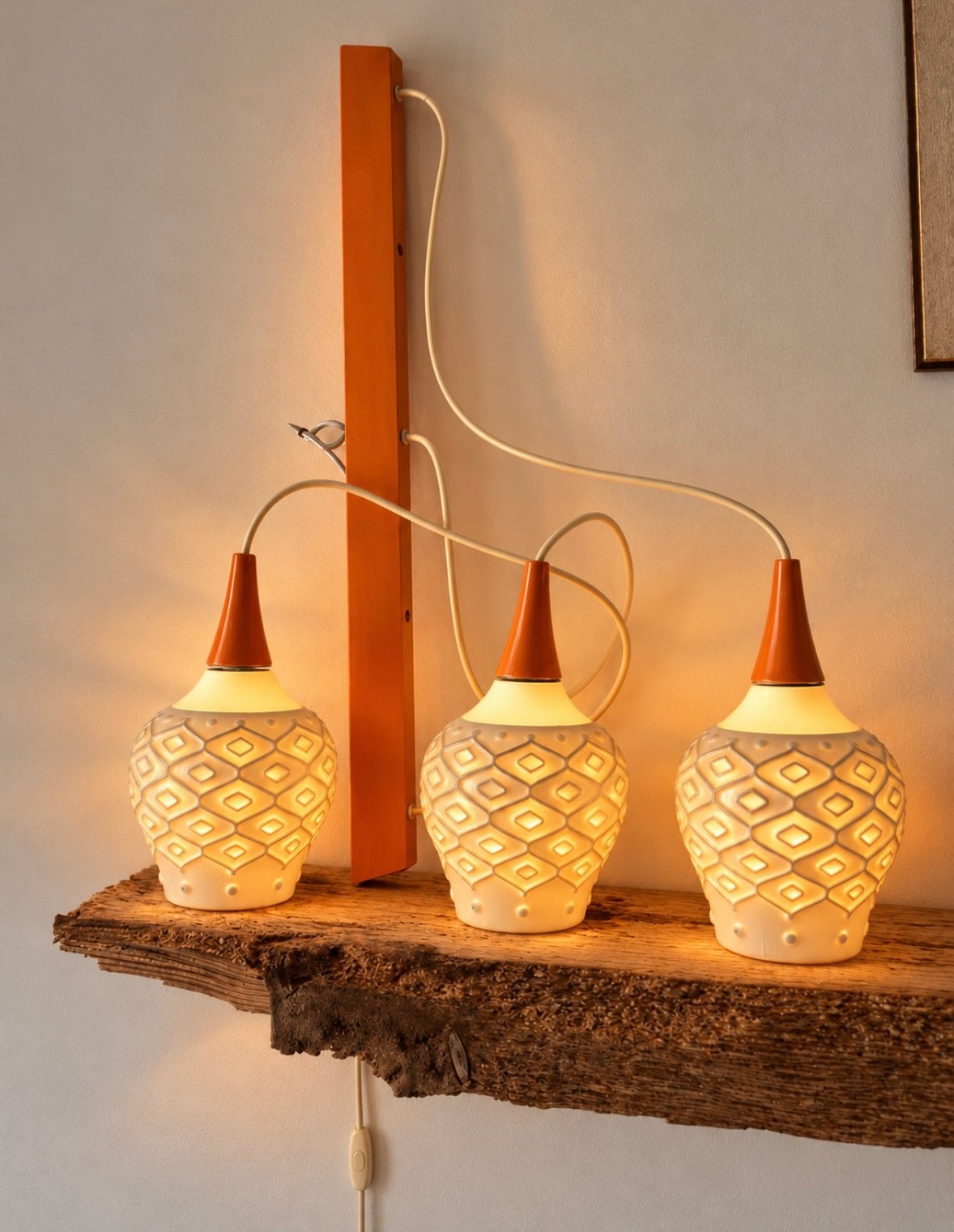 Vintage hanglampen ,glas,hout,drie lichtspunten, Gebruikt, Vintage, Glas, E27 (groot)