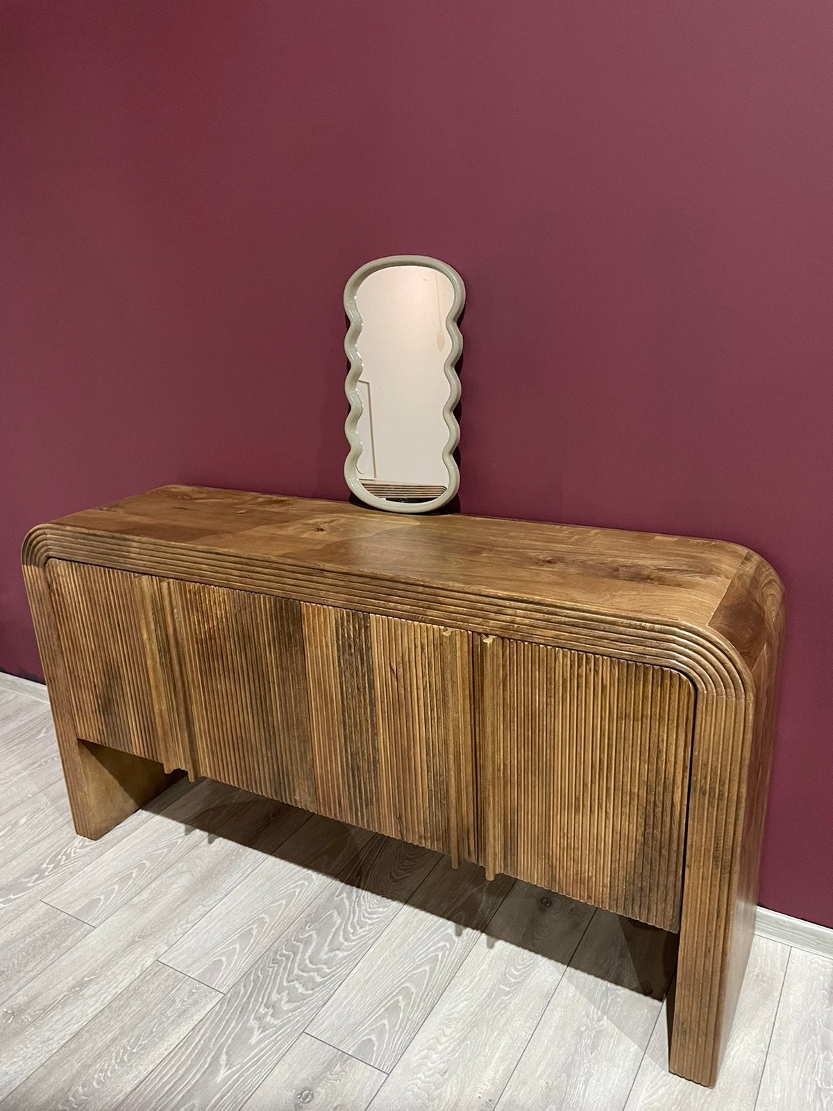 LEEGVERKOOP MANGO WALNOOT DRESSOIR 160 BREED 799 CHEFMEUBEL, Bruin, Nieuw, Ophalen of Verzenden, Modern