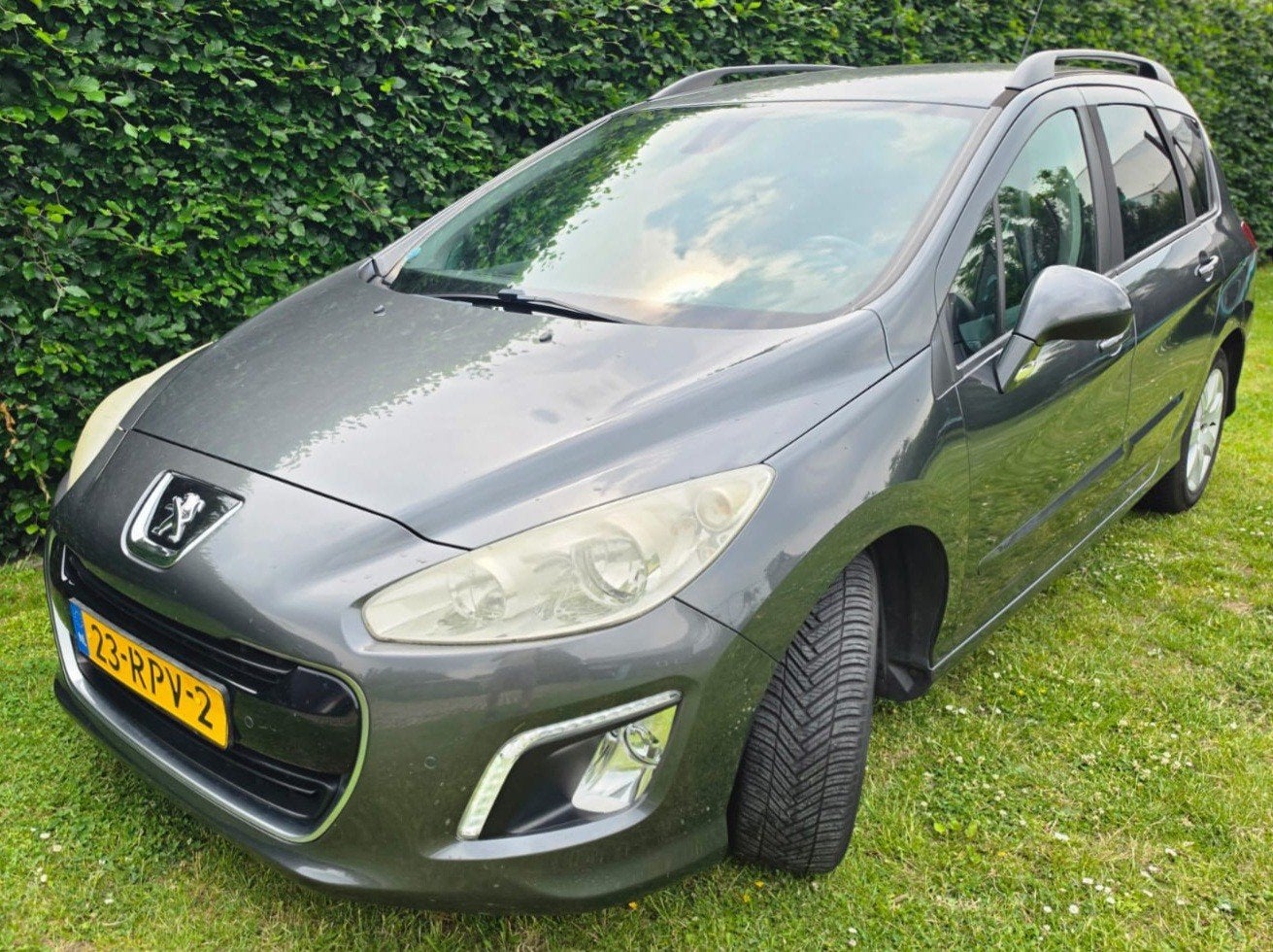 Peugeot 308 SW 1.6, met ruim 13 maanden APK!, 4 cilinders, Particulier, Parkeersensor, 1500 kg
