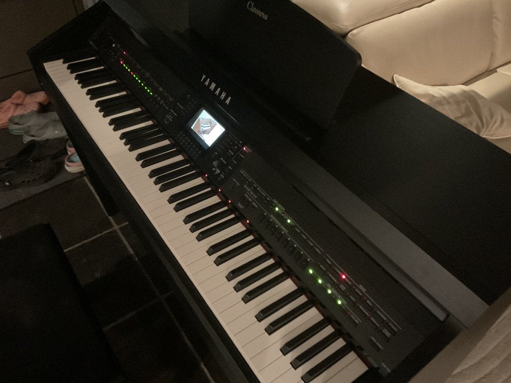 Yamaha cvp 701, Ophalen, Zwart, Digitaal, Zo goed als nieuw