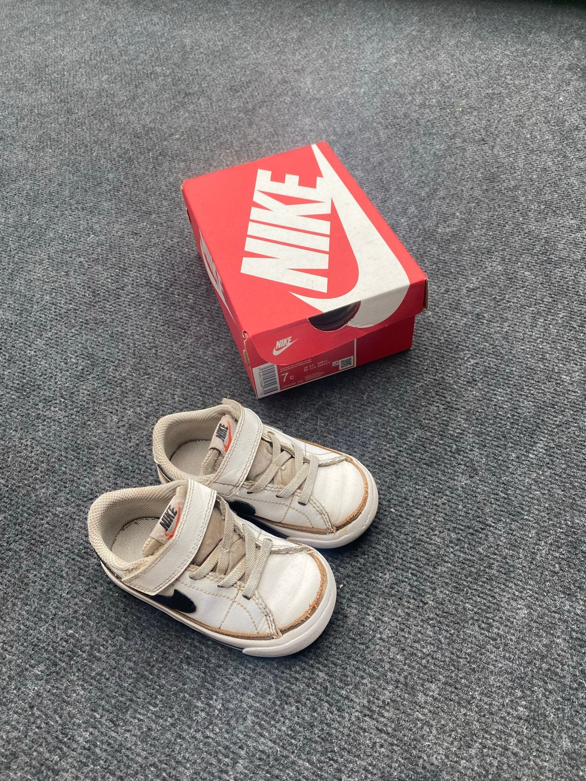 Nike Court Royale 2 Klittenband Schoentjes Maat 23.5, Ophalen of Verzenden, Gebruikt, Jongetje of Meisje, Schoentjes
