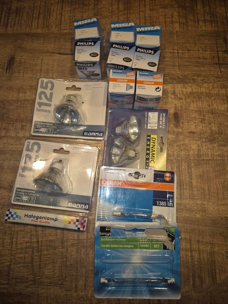 Diverse Halogeenlampen - Nieuw in Verpakking, 30 tot 60 watt, Halogeen (gloei)lamp, Nieuw, Bipin of Steekvoet
