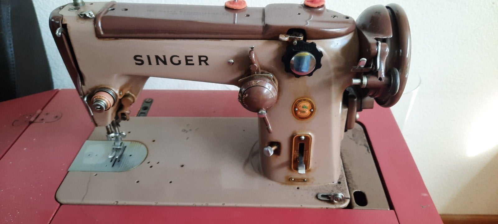 Vintage Singer Naaimachine in Kast, Ophalen