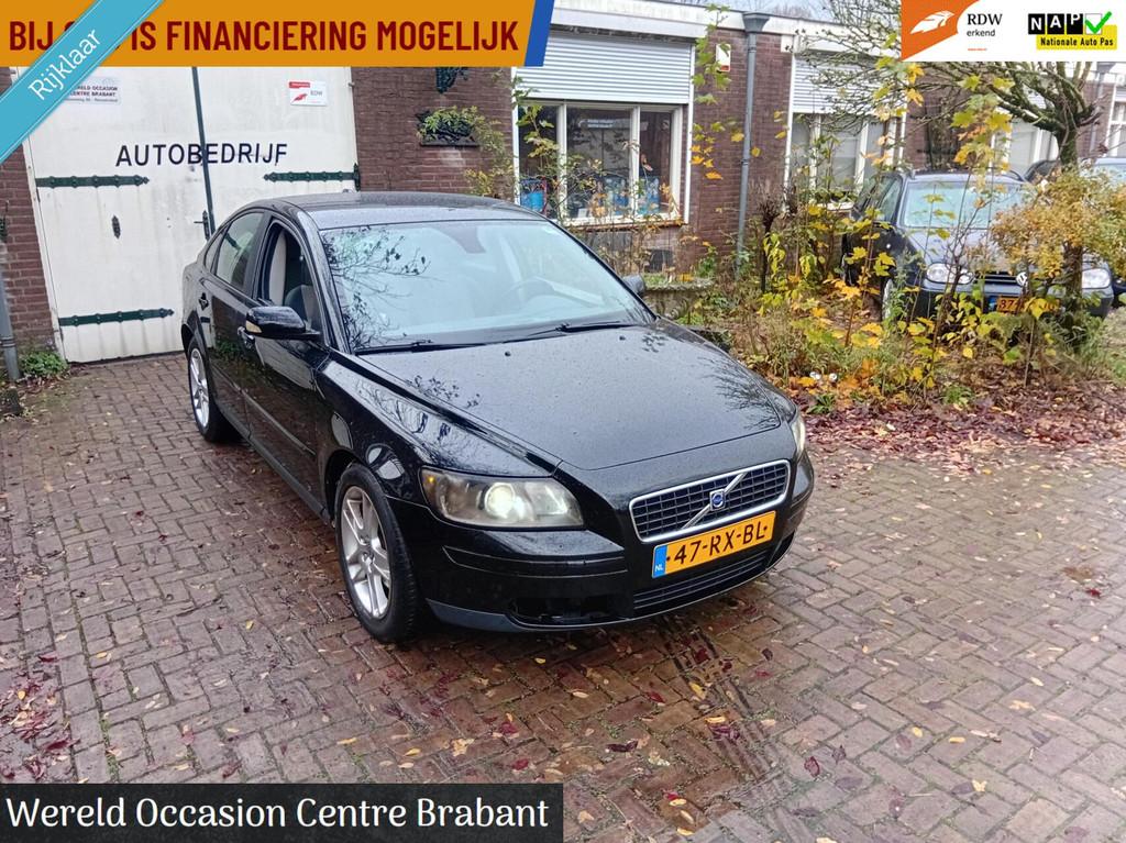 Volvo S40 2.4 Kinetic Nieuwe apk 04 2027, Voorwielaandrijving, Gebruikt, 700 kg, Zwart