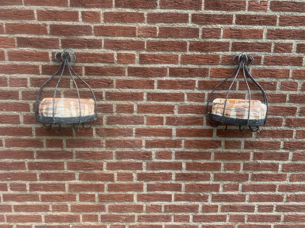 2 aparte hang bloembakken, Tuin en Terras, Bloembakken en Plantenbakken, Steen, Gebruikt, Minder dan 30 cm, Ophalen of Verzenden