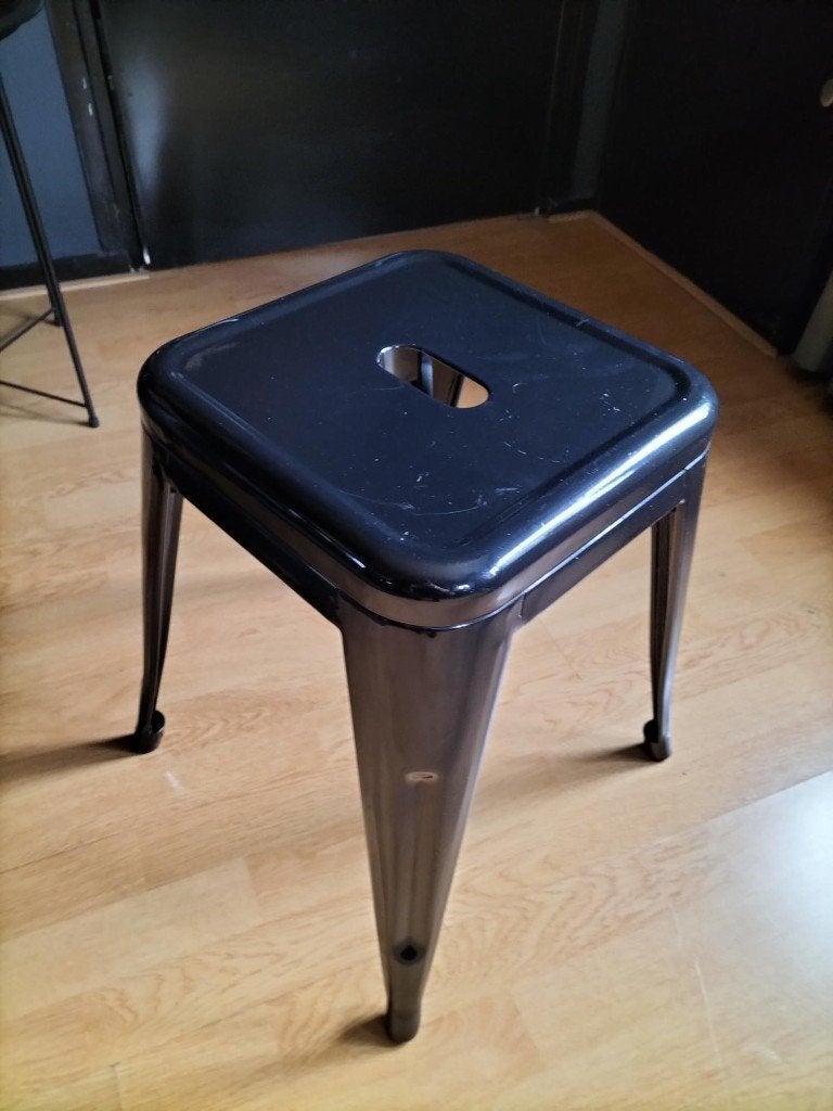 Zwart metalen krukje, hoogte 45 cm  In industriële stijl, Ophalen, Huis en Inrichting