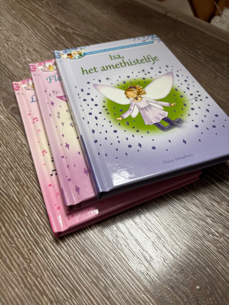 3 boekjes elfjes uit een reeks, Boeken, Ophalen, Zo goed als nieuw, Daisy Meadows, Fictie algemeen