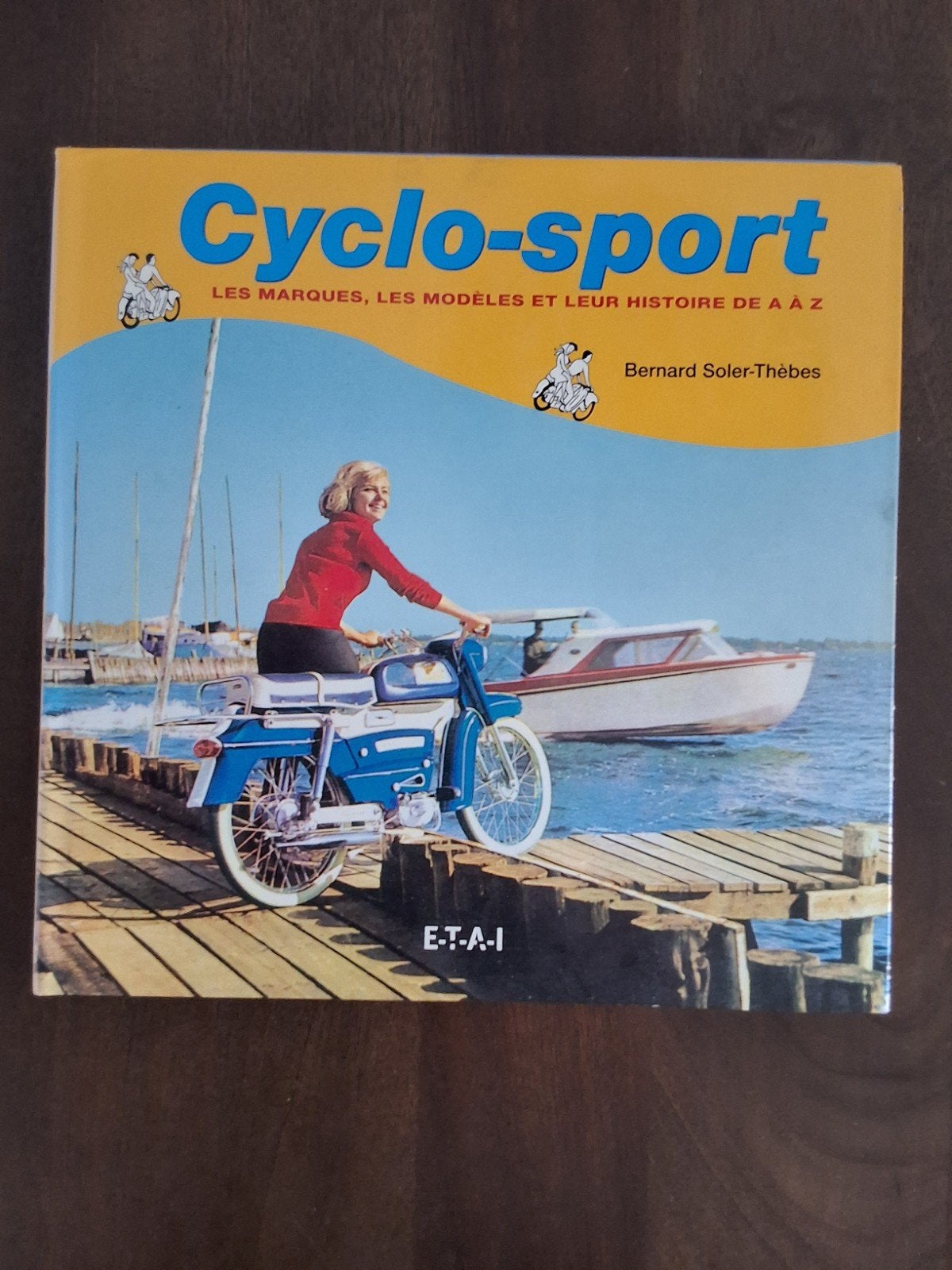 Bromfiets boek, Ophalen of Verzenden, Zo goed als nieuw, Overige typen, Overige merken