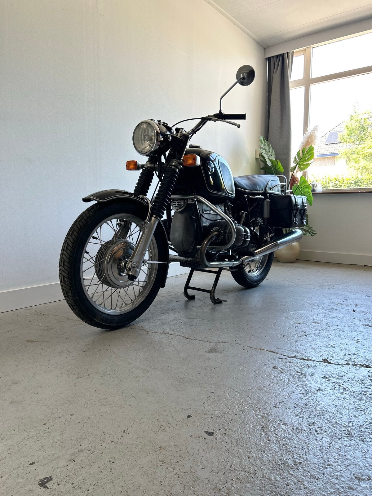 BMW R60/5 Zwart met handgemaakte waterdichte tassen, Motoren, Motoren | BMW, Cardan-aandrijving, 2 cilinders, Gebruikt, Particulier