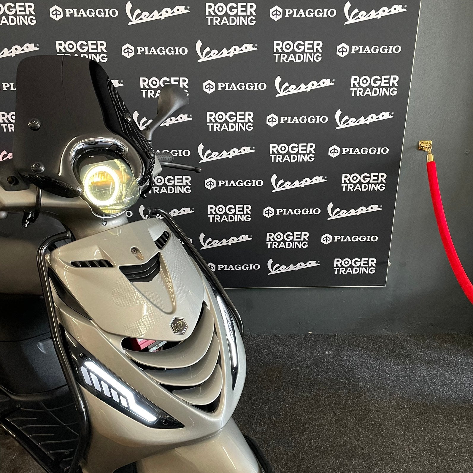 Piaggio Zip 50 Brom 4T E4 Selenite Grey 2019, Ophalen, Q, Piaggio, Maximaal 45 km/u