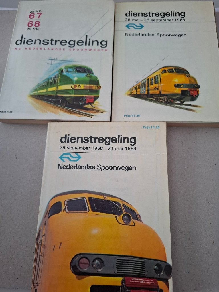 Dienstregeling NS 1967-1968-1969, Ophalen of Verzenden, Gebruikt, Trein, Boek of Tijdschrift