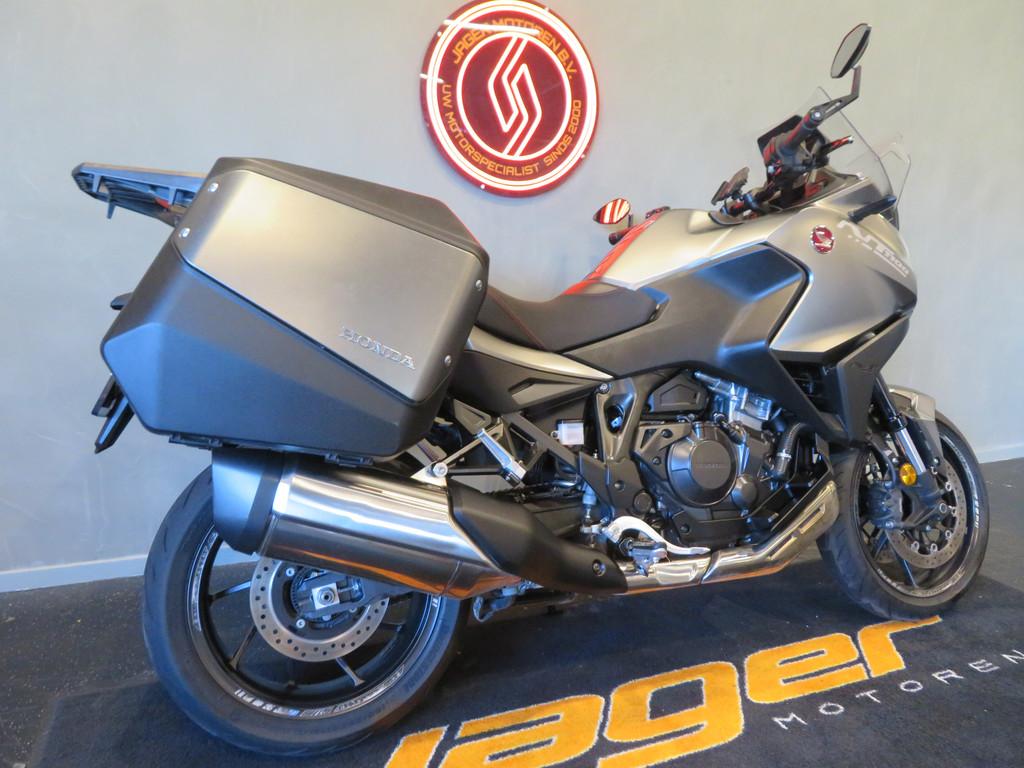 Honda NT 1100 NIEUWSTAAT VELE OPTIES! - foto 3