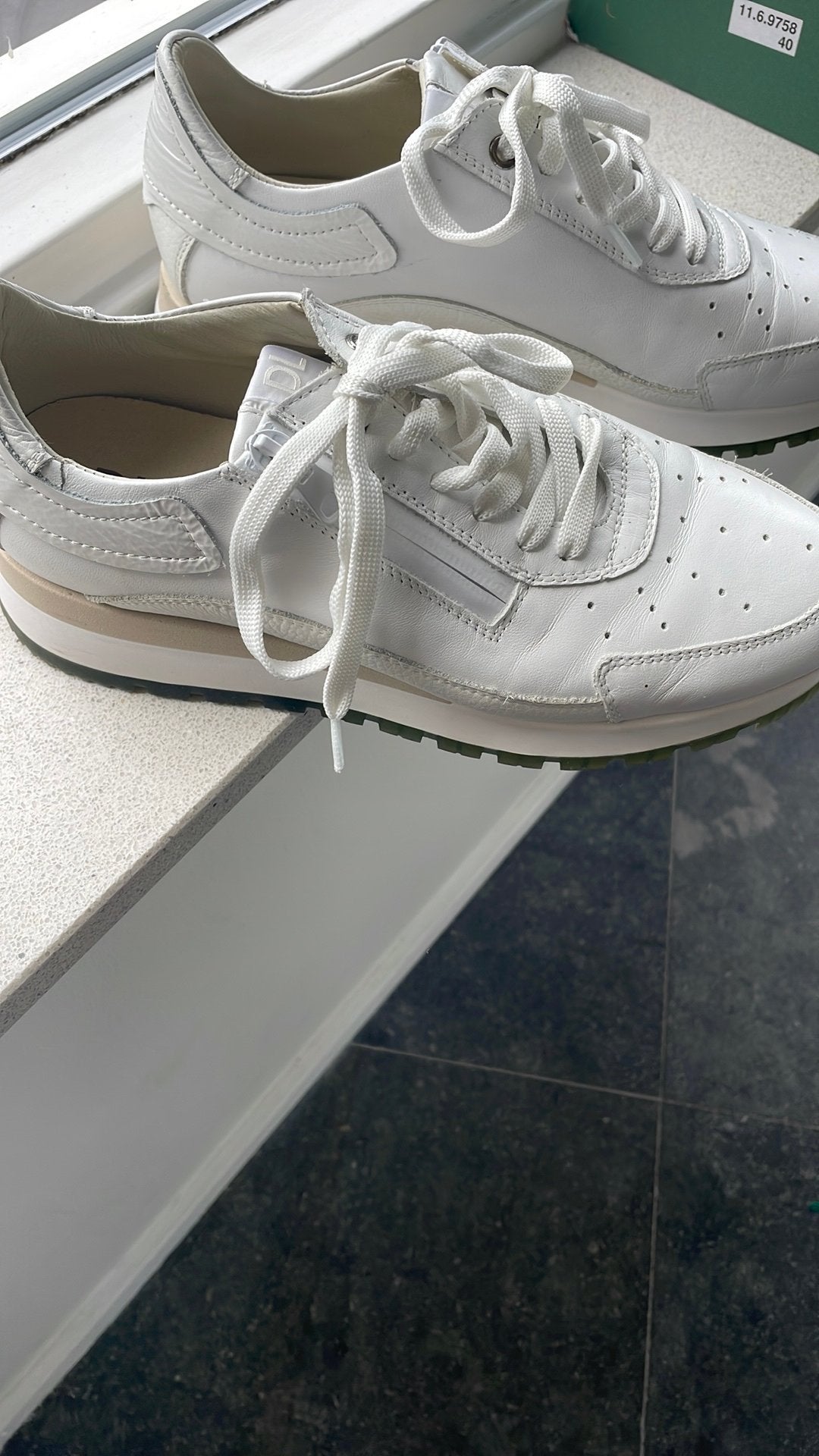 DL sport sneakers 39, Ophalen of Verzenden, Zo goed als nieuw, Sneakers of Gympen