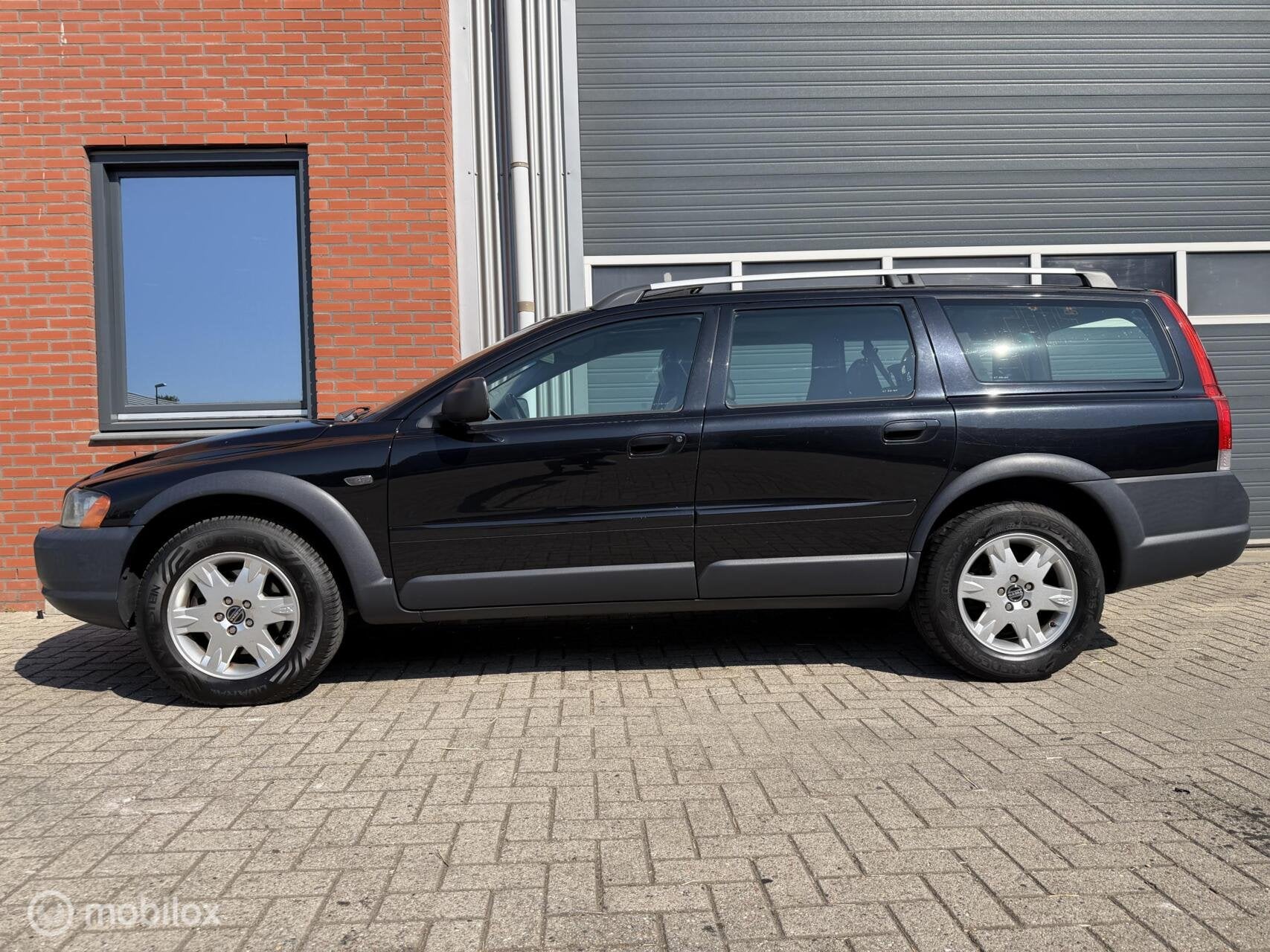 Volvo XC70 2.5T aut. Summum - s/k dak - 7-persoons - histori, Auto's, Volvo, Bedrijf, Te koop, XC70, 4x4, ABS, Airbags, Airconditioning