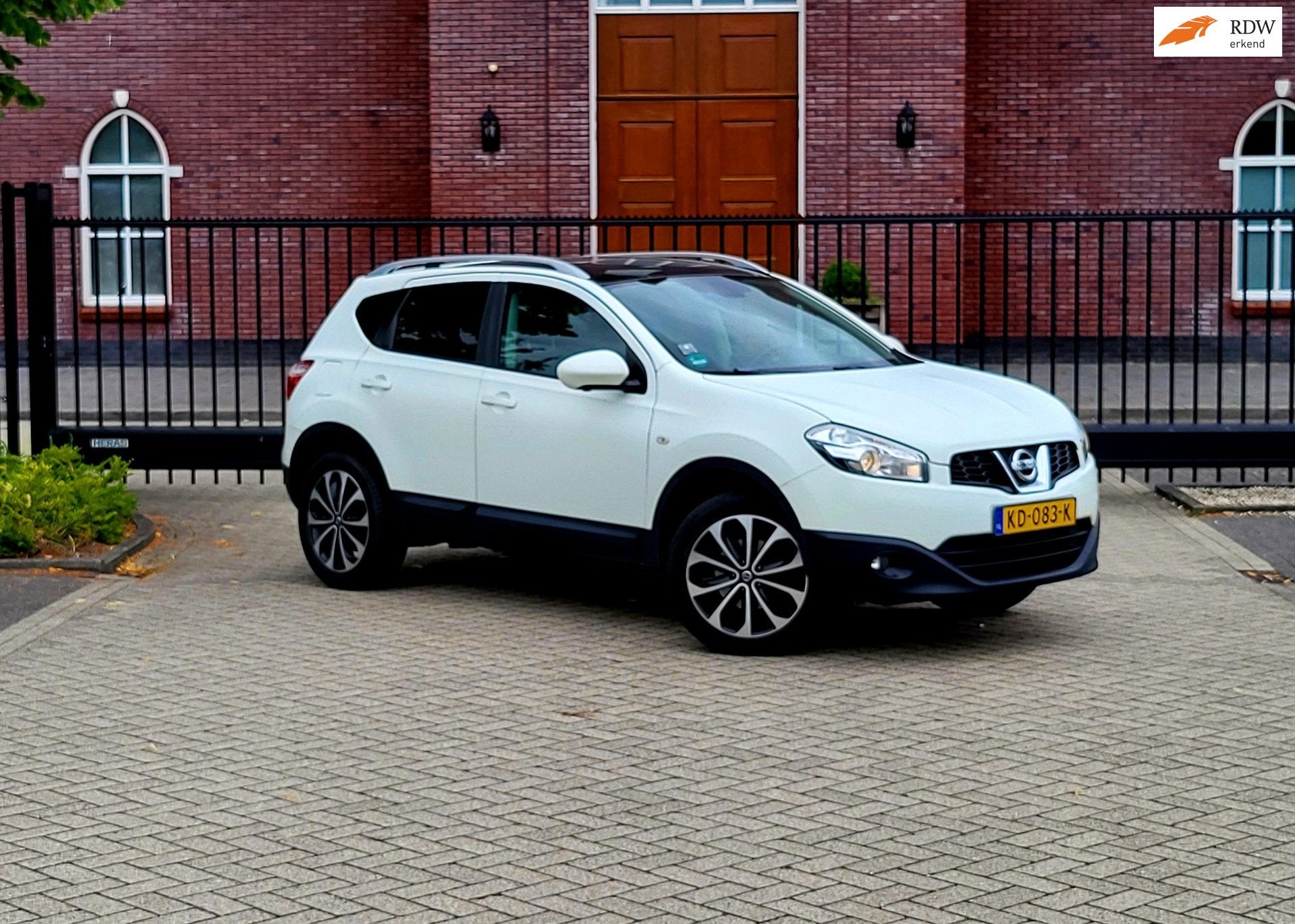 Nissan Qashqai 1.6 Connect Edition / Airco / 360 Camera / Pd, Voorwielaandrijving, Euro 5, Gebruikt, 4 cilinders