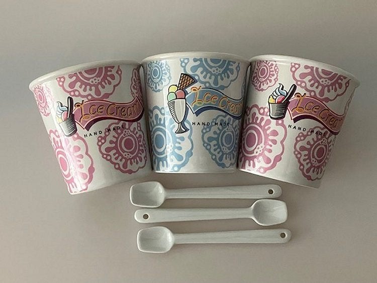 3 IJsbekers met ijsschepje - Icecream hand made, Keramiek, Overige typen, Ophalen of Verzenden, Zo goed als nieuw