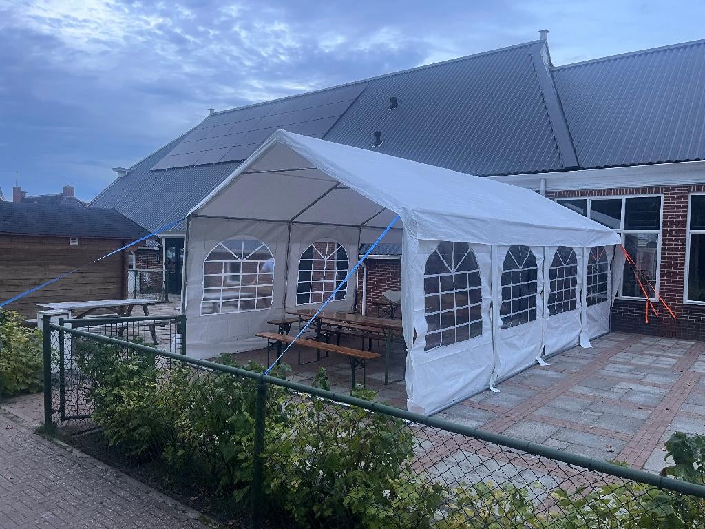 Partytent 4x8 meter en 4x6 meter huren / te huur, Tuin en Terras, Partytenten, Partytent, Zo goed als nieuw, 4 tot 6 meter, 5 tot 8 meter