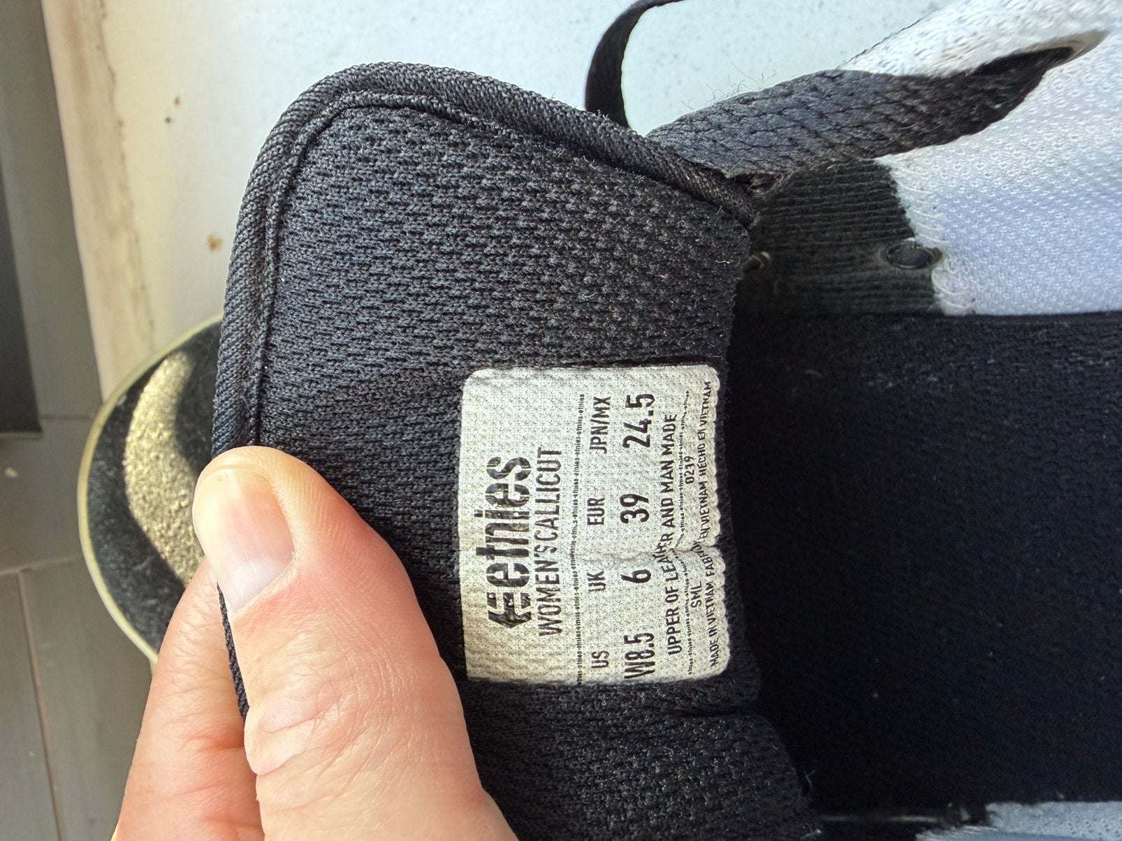 Skateschoenen, Ophalen of Verzenden, Zo goed als nieuw, Zwart, Sneakers of Gympen