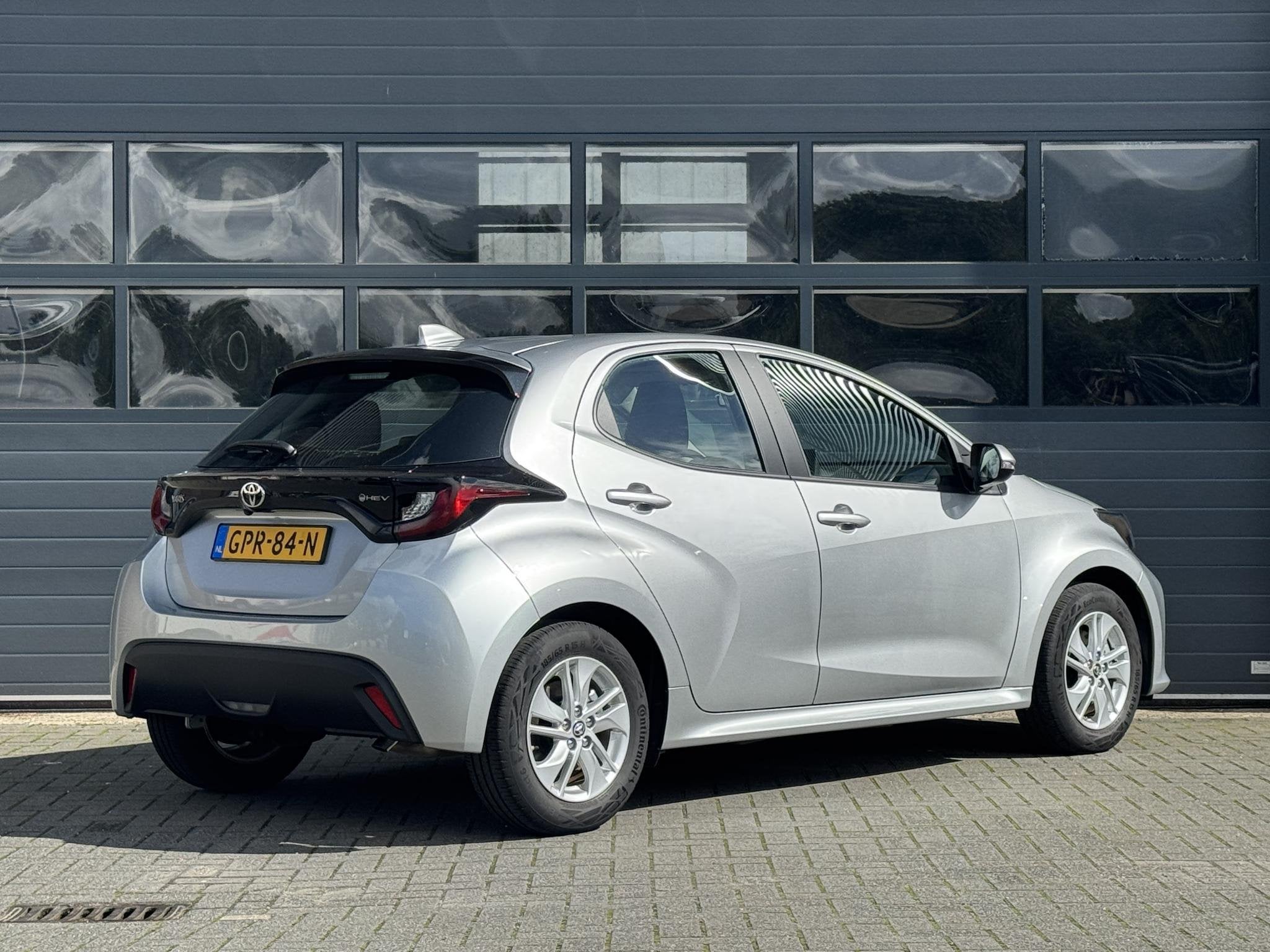 TOYOTA YARIS 1.5 HYBRID 115 ACTIVE I AUTOMAAT I APPLE CARPLA, Auto's, Gebruikt, Met garantie (alle), Bedrijf, Hybride Elektrisch/Benzine