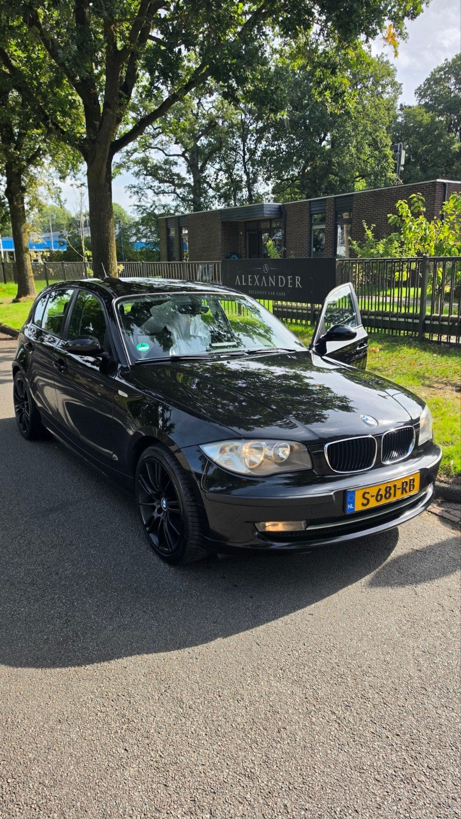 BMW 1-Serie 2.0 118I 5DR 2008 Zwart, Auto's, 1-Serie, Achterwielaandrijving, Zwart, 4 cilinders