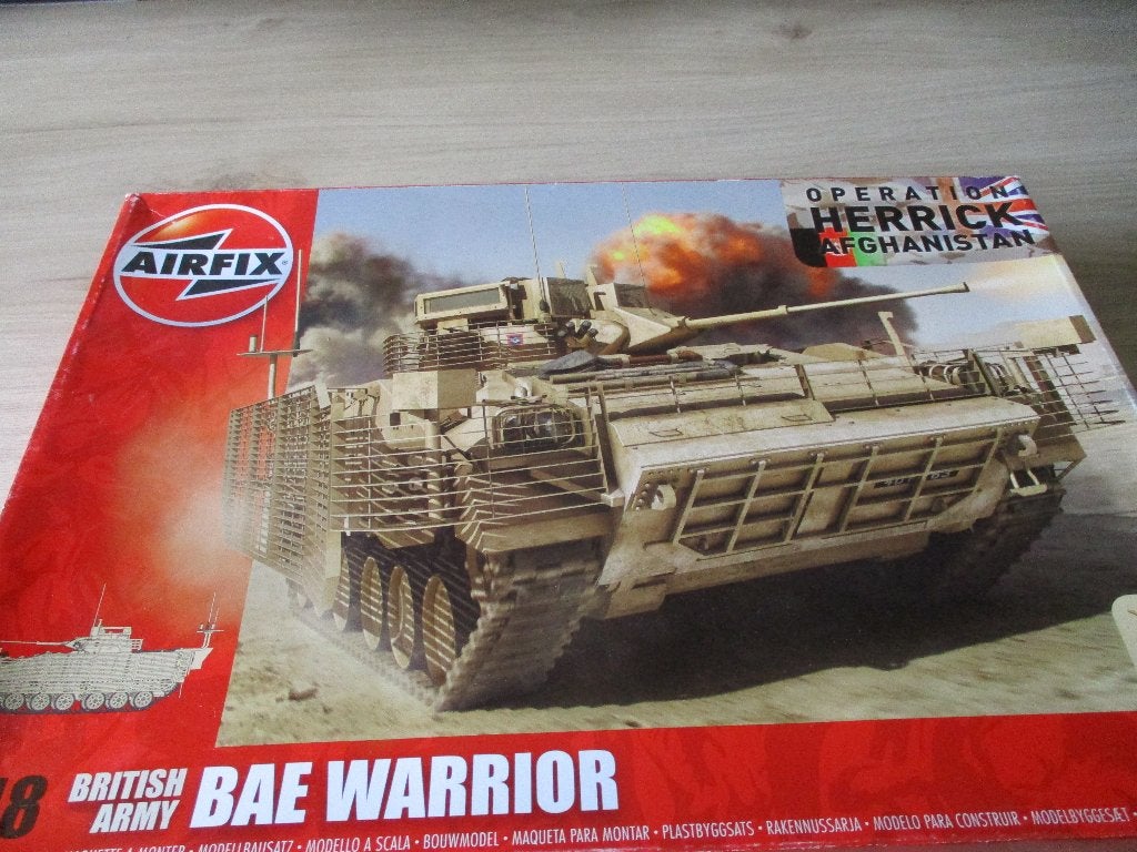 Airfix British Army BAE Warrior, Hobby en Vrije tijd, Tank, 1:32 tot 1:50, Ophalen of Verzenden, Zo goed als nieuw
