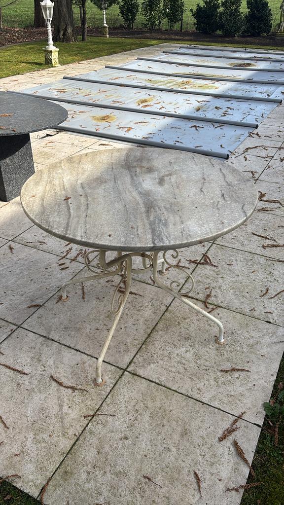 Ronde marmeren tafel met gietijzeren onderstel, Ophalen, Gebruikt, Rond, 50 tot 100 cm