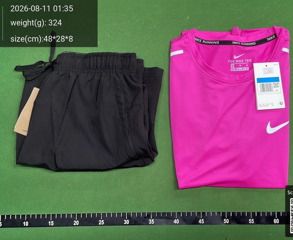 Nike miller, Ophalen of Verzenden, Zo goed als nieuw, Roze
