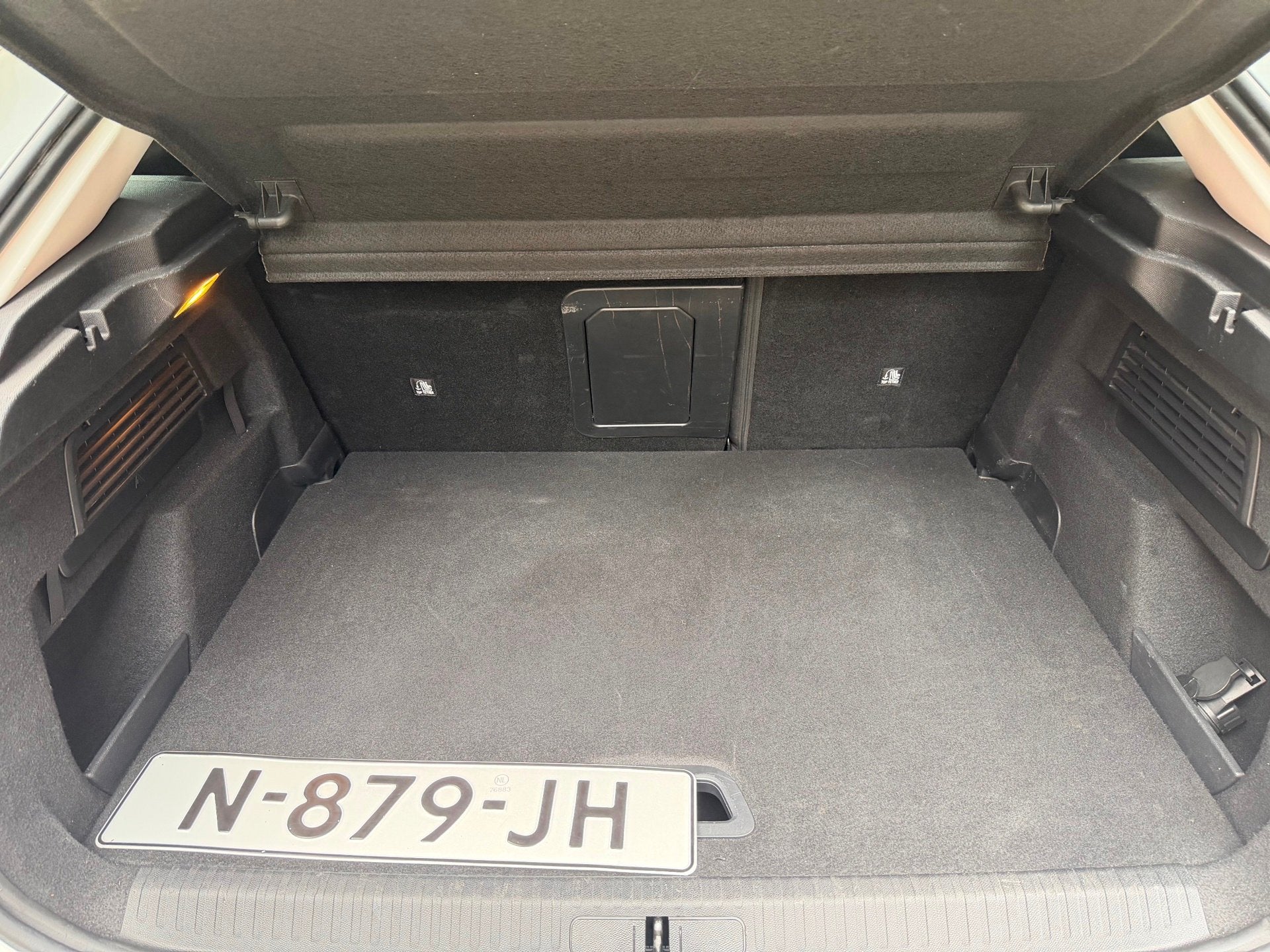 Foto 10 van Citroen C4 1.2 Puretech Shine wit 2021 TREKHAAK|LED|NAVI|NAP