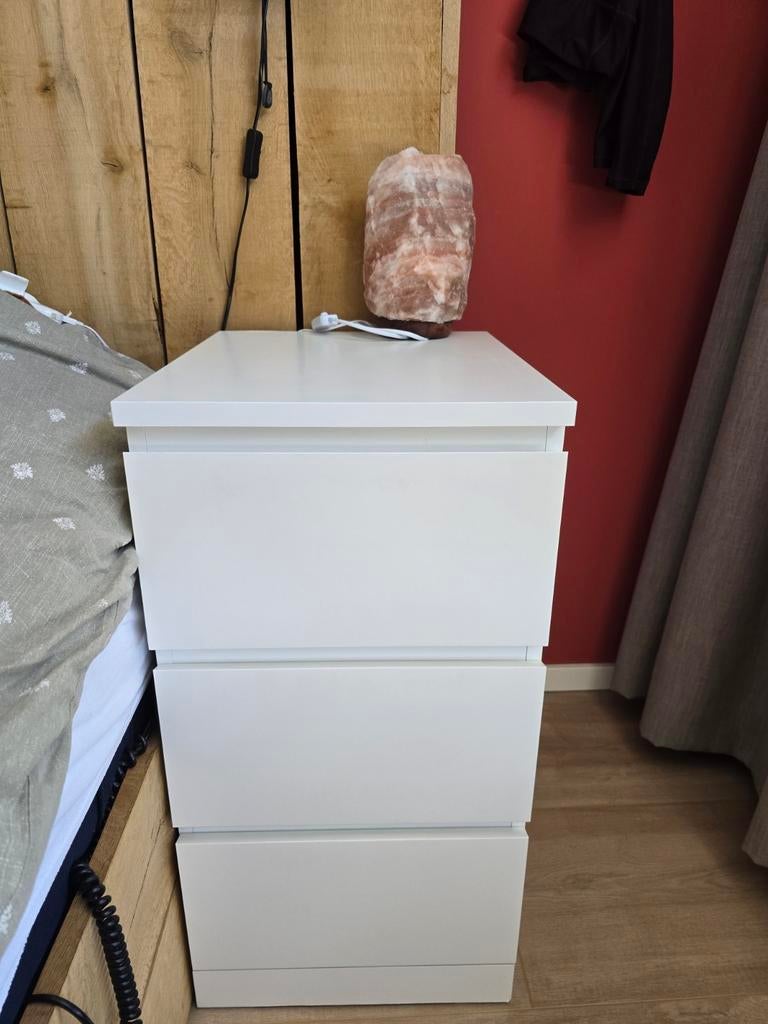 2x Malm ladekast 3 lades /nachtkastje Ikea, Ophalen, 50 tot 100 cm, Zo goed als nieuw, Minder dan 100 cm