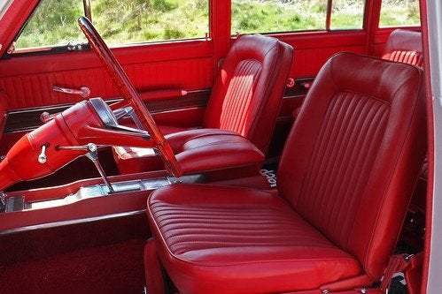 Gevraagd: Jeep Wagoneer 1966-1975 voorstoelen rood/zwart, Ophalen of Verzenden, Nieuw, Jeep