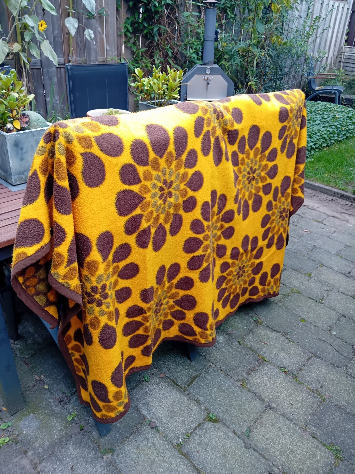 Vintage deken met bruin/geel bloemenpatroon (2 stuks), Ophalen of Verzenden