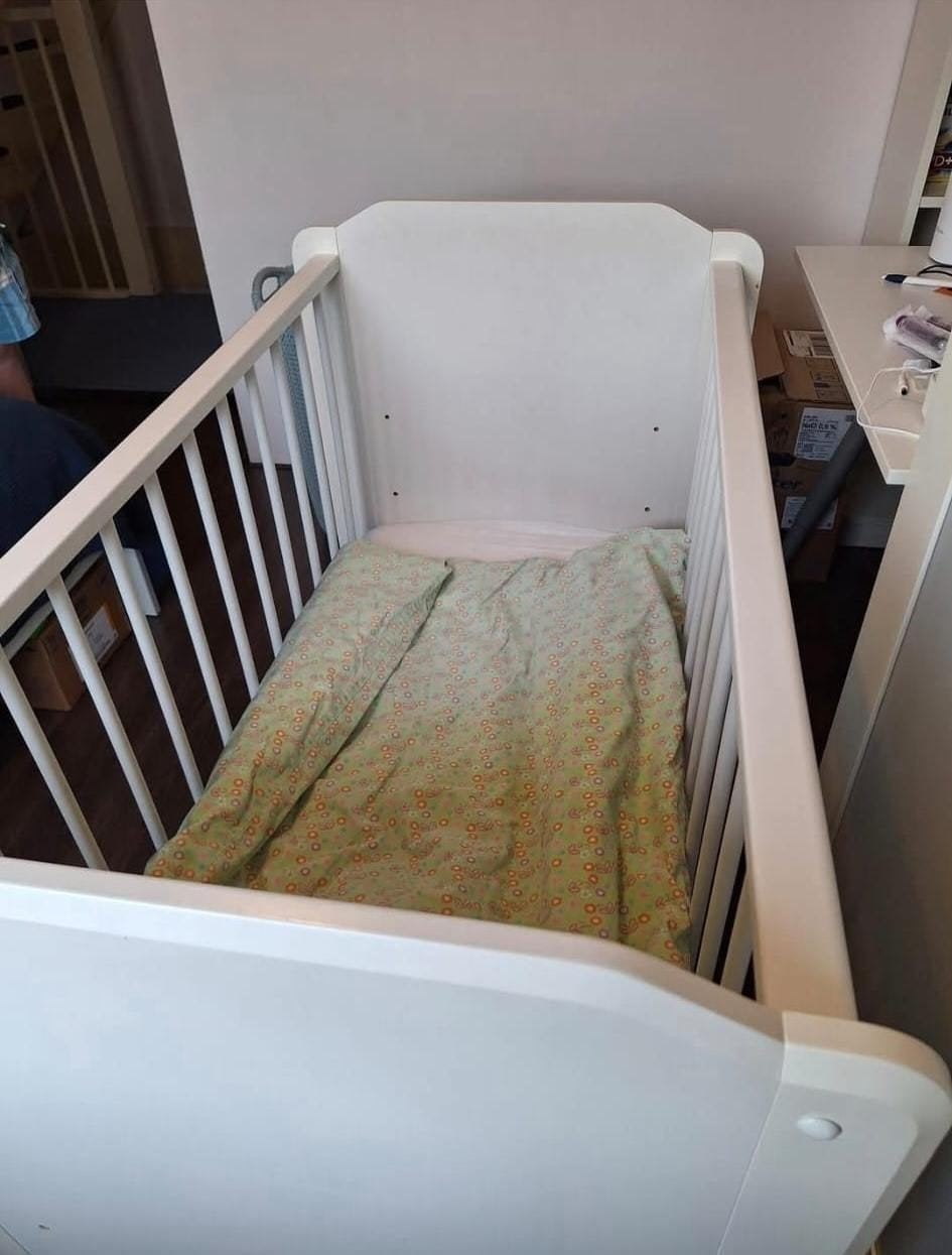 Ledikantje met matras gratis af te halen, Ophalen, Gebruikt, Minder dan 140 cm, Matras