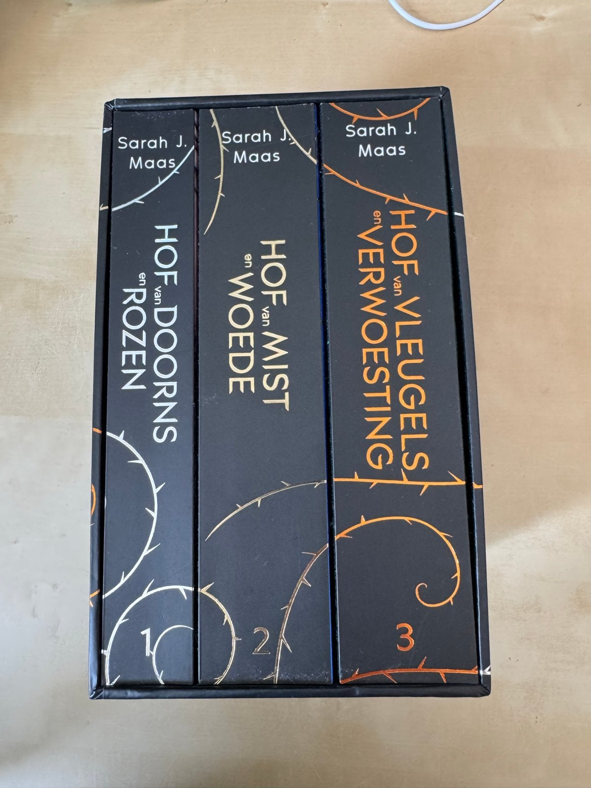 Hof van Doorns en Rozen Boxset - Sarah J. Maas, Boeken, Fantasy, Ophalen of Verzenden, Zo goed als nieuw