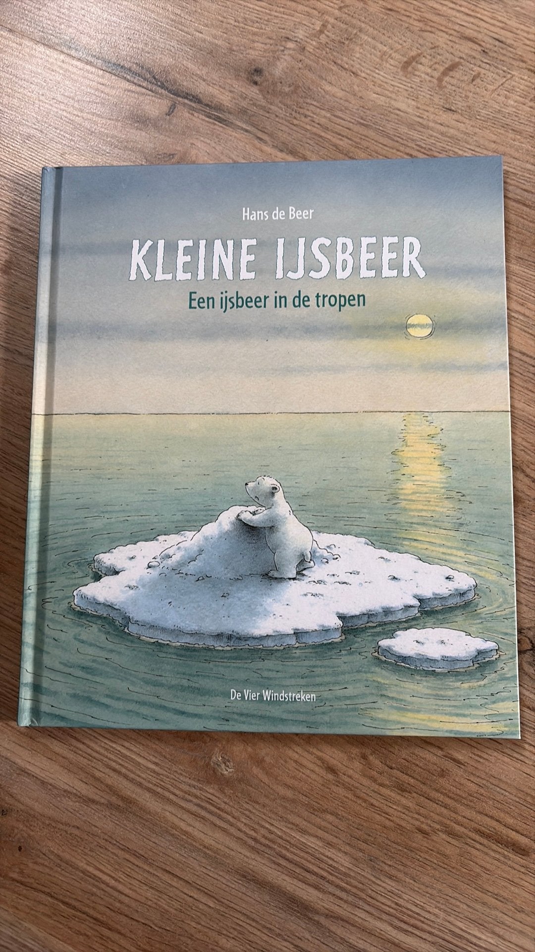 Hans de Beer - Kleine IJsbeer - Een ijsbeer in de tropen, Ophalen of Verzenden, Zo goed als nieuw, Hans de Beer