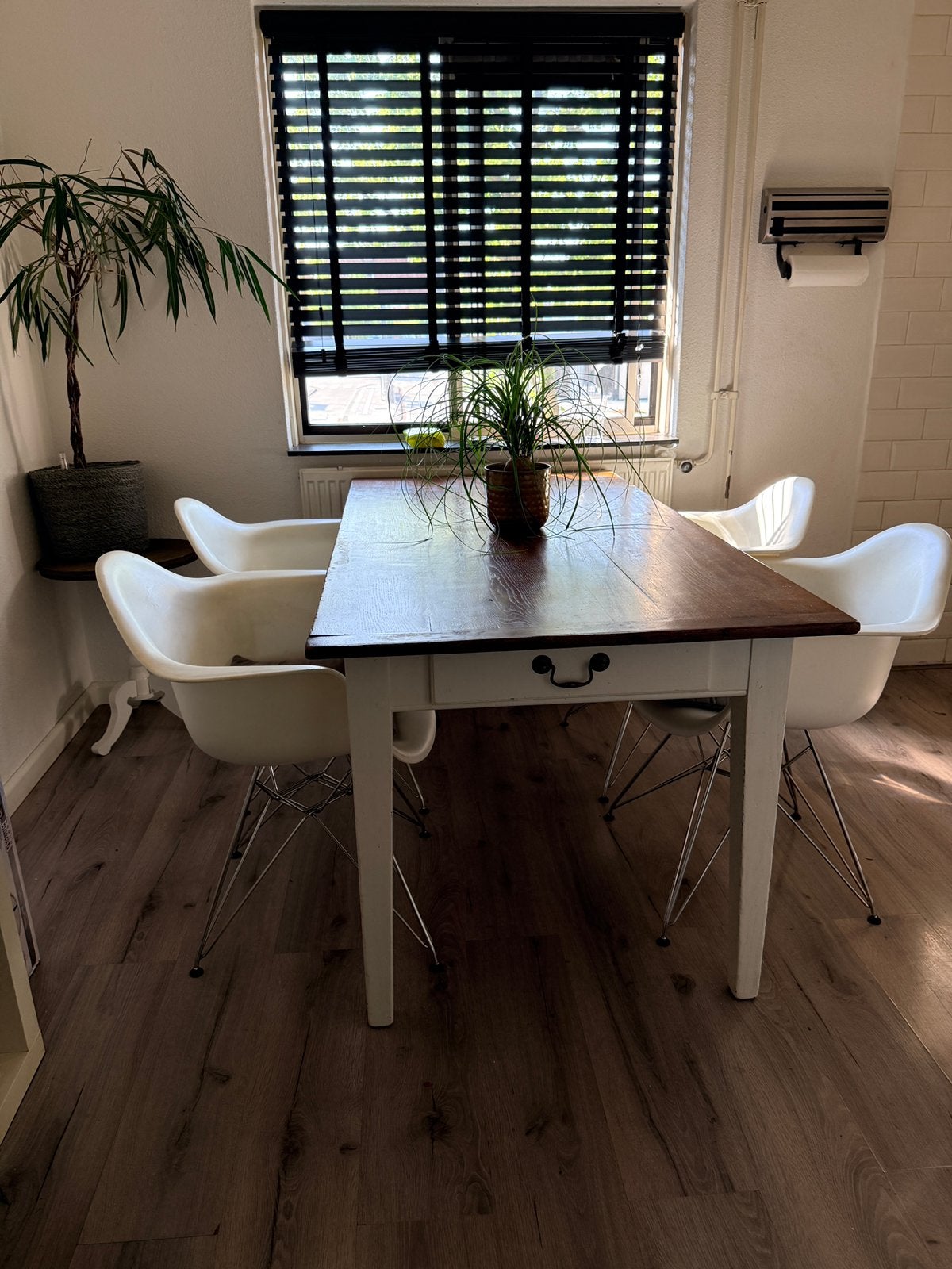 Landelijke houten eettafel160 x 84 + 4 stoelen, Ophalen, 50 tot 100 cm, Zo goed als nieuw, 150 tot 200 cm