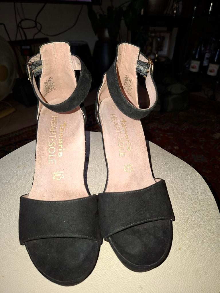 Tamaris Heart-Sole Zwarte Suède Pumps Maat 37, Tamaris, Pumps, Zwart, Ophalen of Verzenden