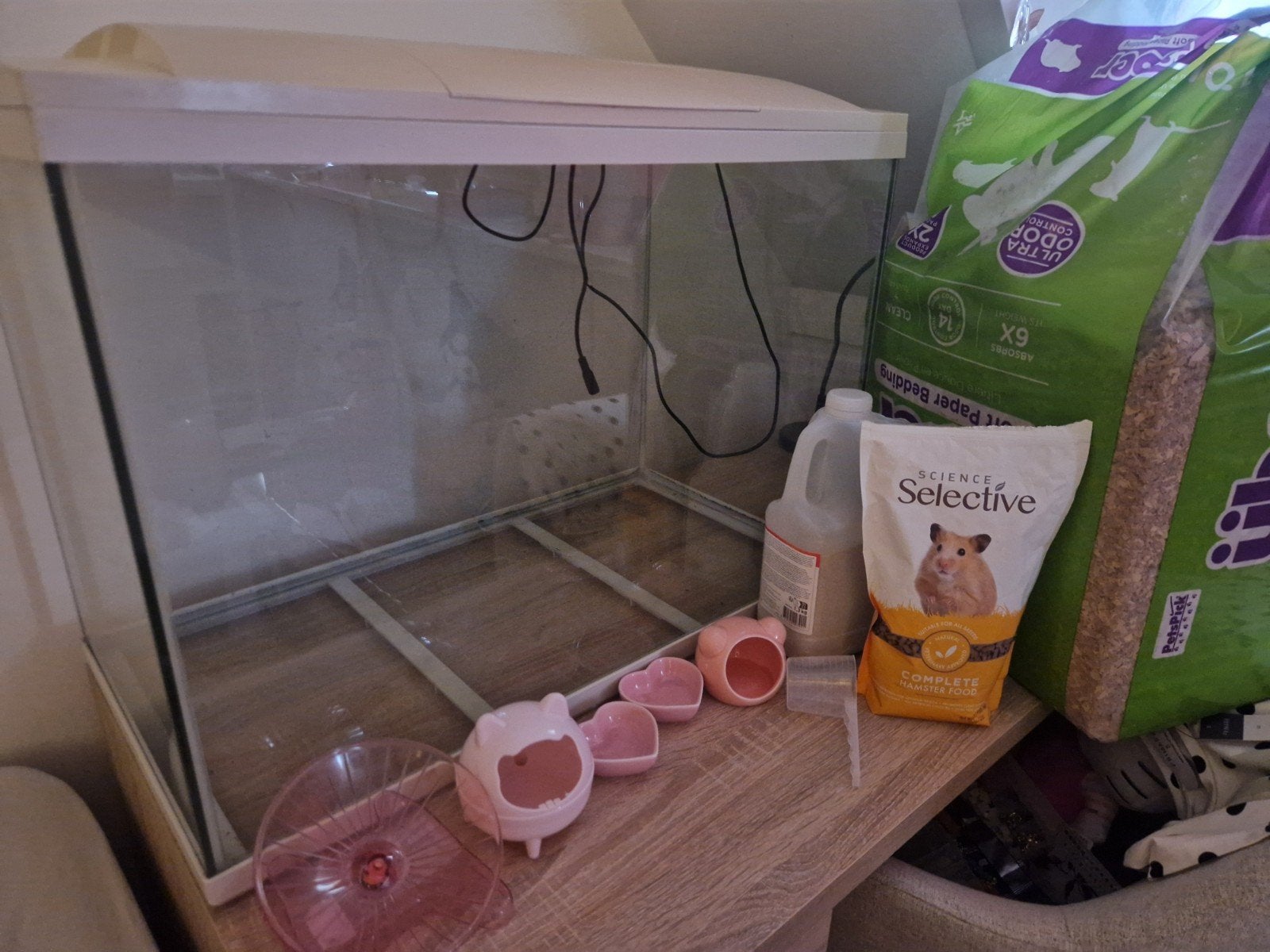 Aquarium met hamster spullen., Ophalen, Gebruikt