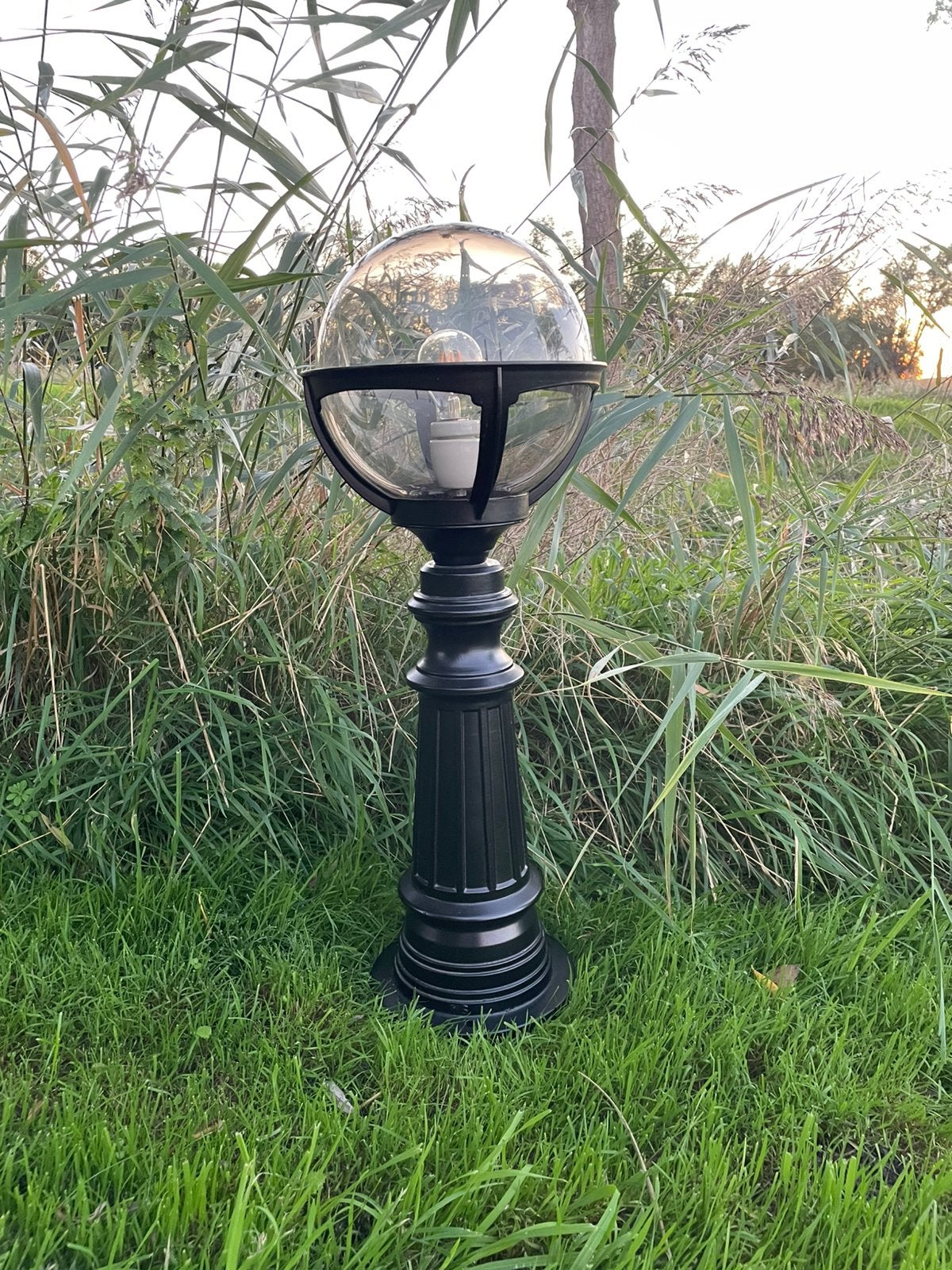 Klassieke staande buitenlamp zwart, Gebruikt, Staande lamp, Ophalen of Verzenden, Netvoeding
